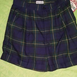 School uniform short pants